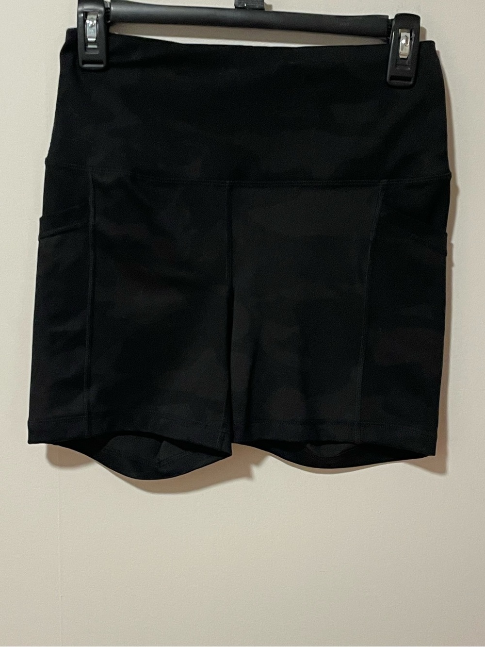 Yogalicious Lux Black Camo Women's High Waisted Biker Shorts 5” Inseam Size S